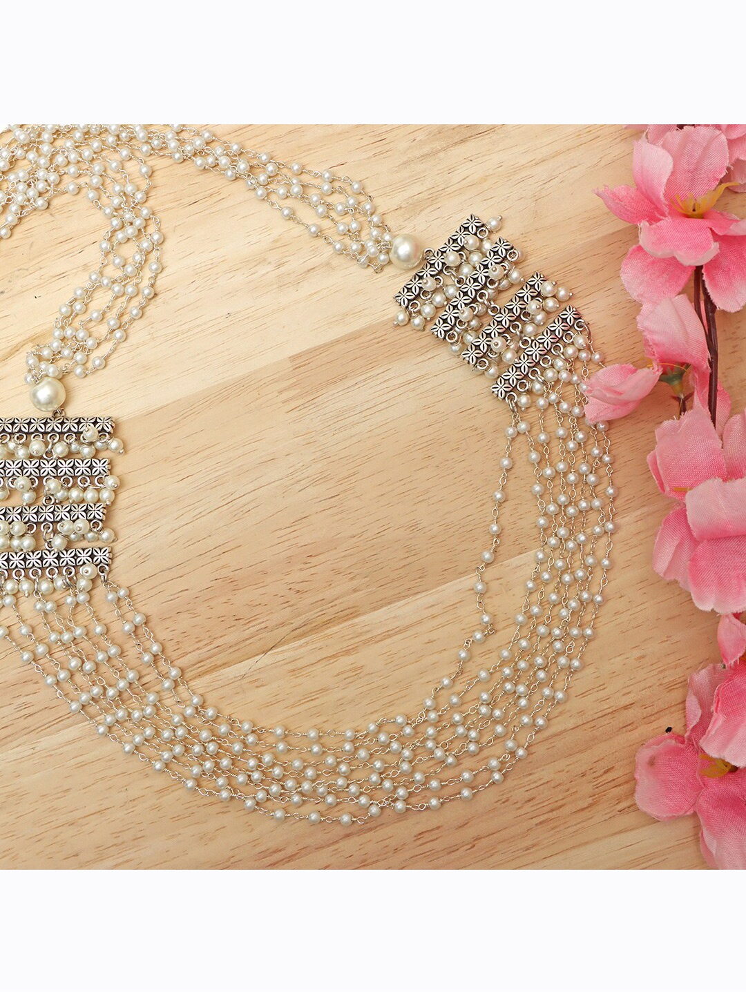

Ozanoo Brass Silver-Plated Antique Necklace