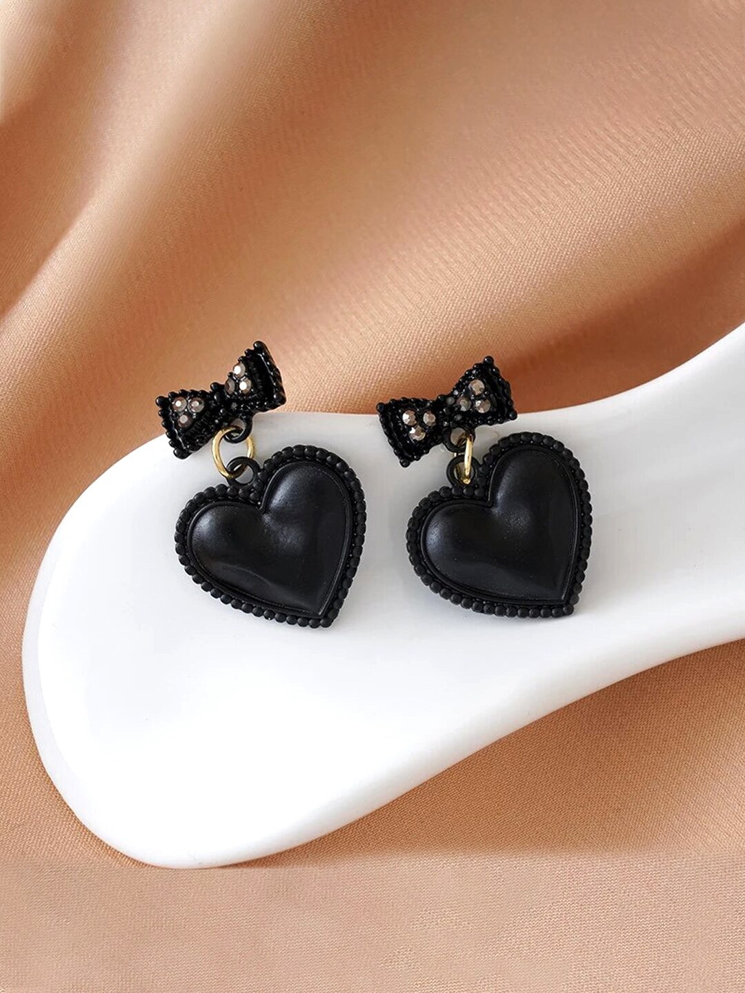 

Yellow Chimes Contemporary Studs Earrings, Black