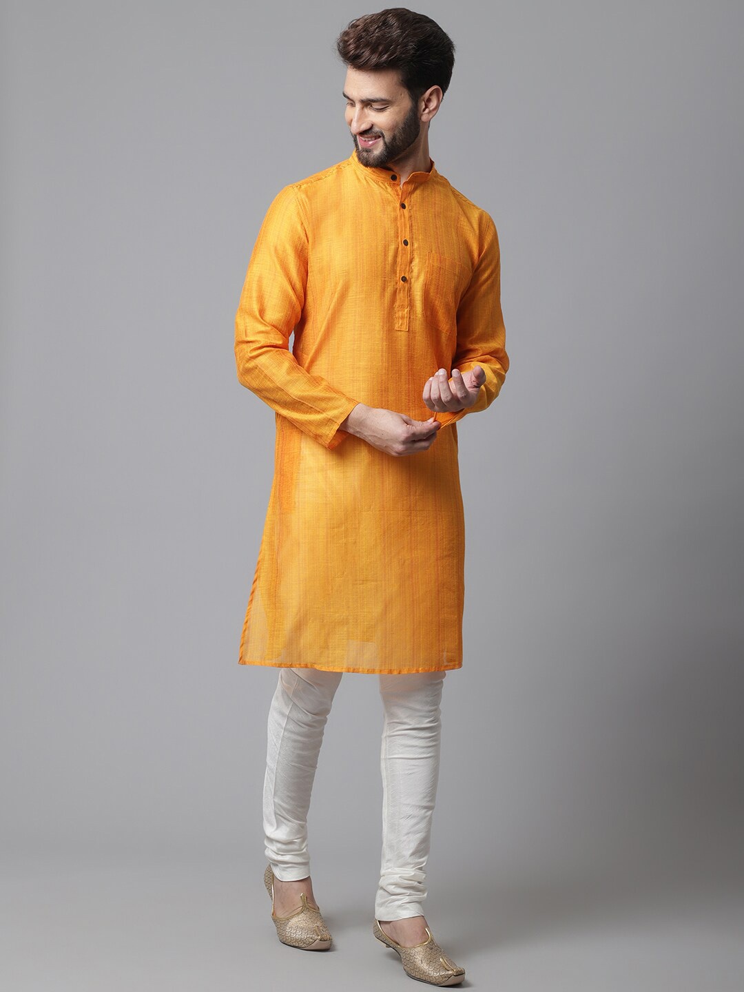 

even Men Mandarin Collar Cotton Silk Straight Kurta, Yellow