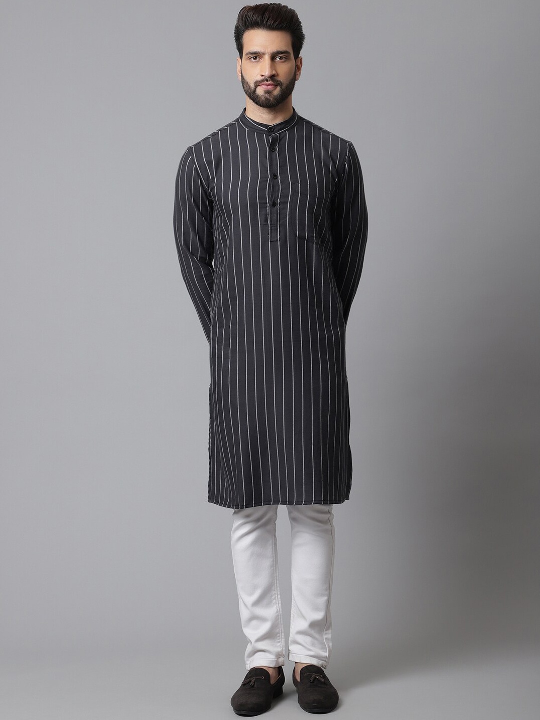 

even Men Striped Kurta, Black