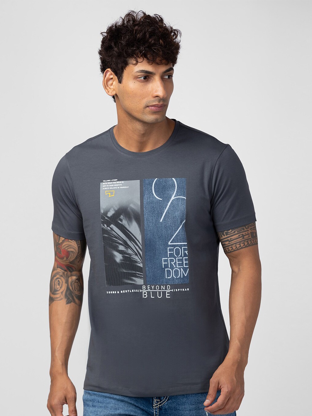 

SPYKAR Men Printed Cotton T-shirt, Grey