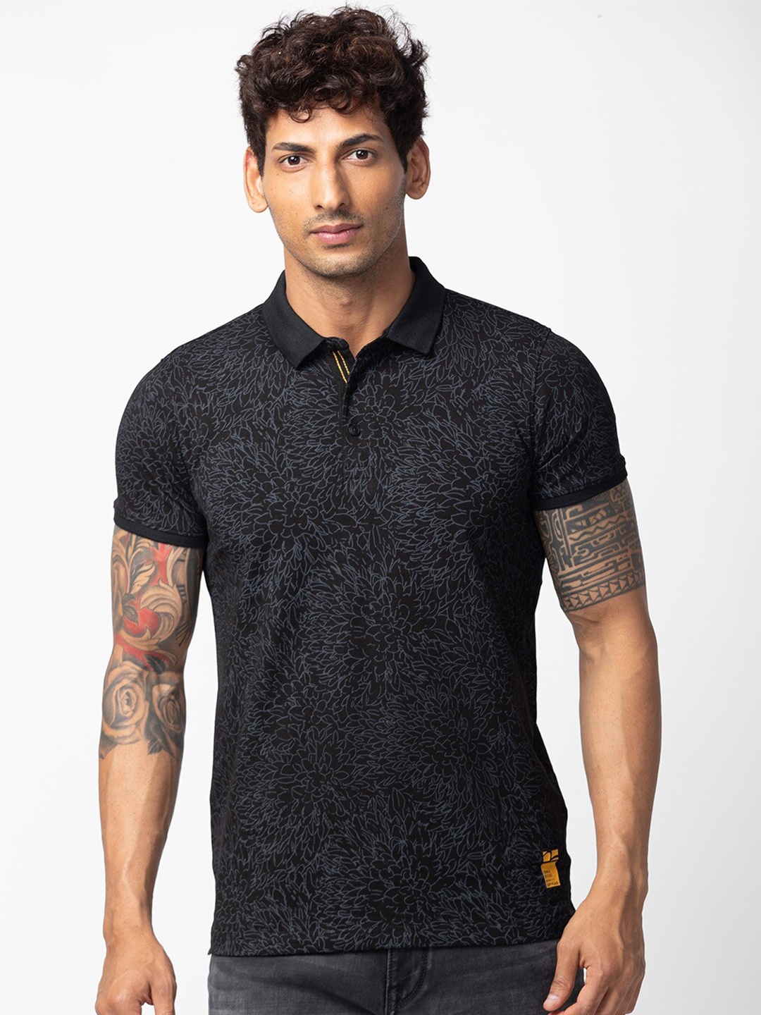 

SPYKAR Men Floral Printed Polo Collar Slim Fit Cotton T-shirt, Black