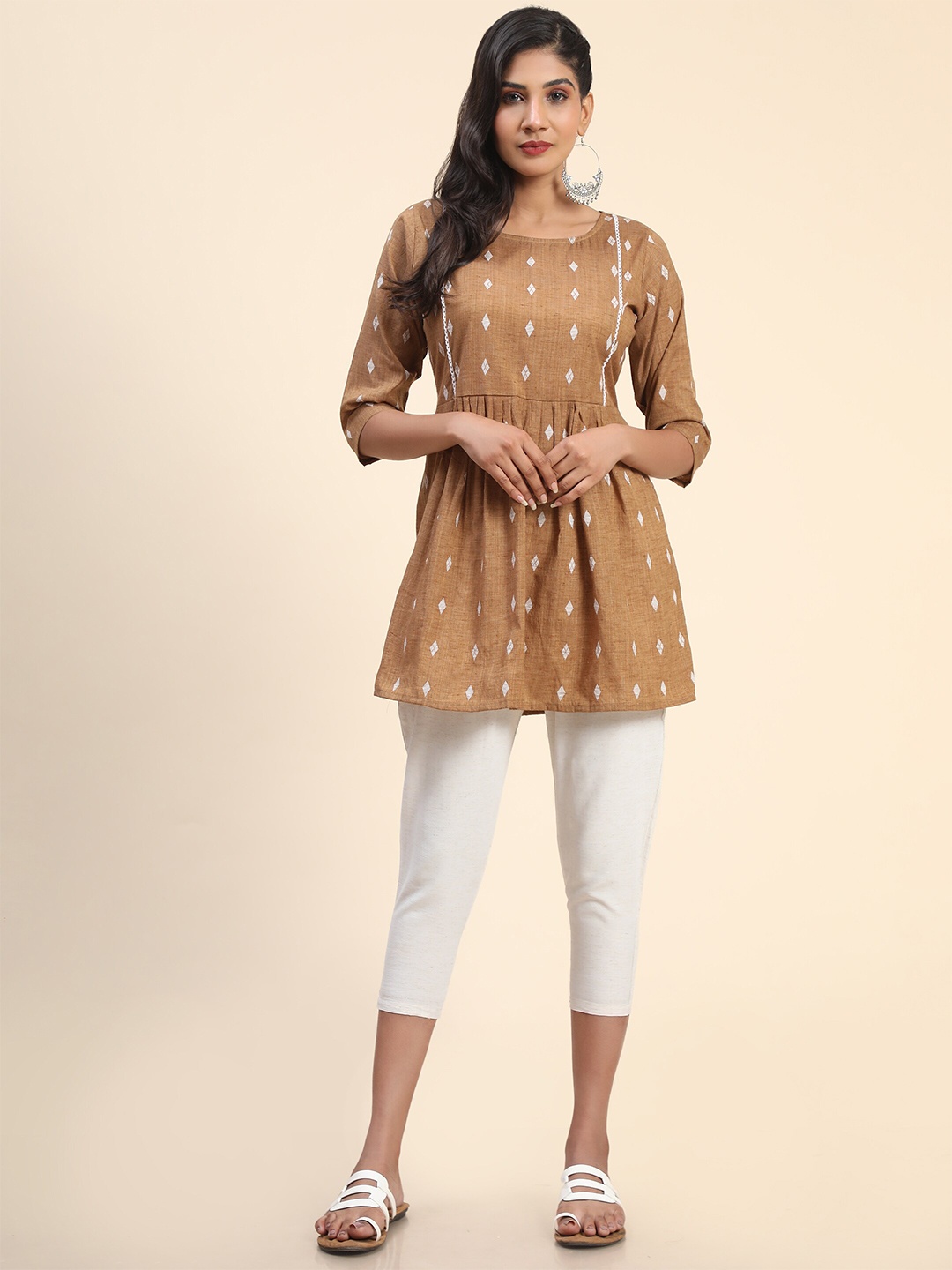 

Ekta Textiles Women Printed Tunic with Capris, Rust
