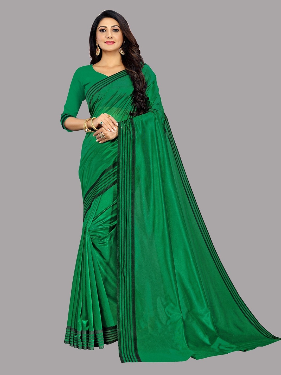 

Ethnic Yard Green Solid Saree