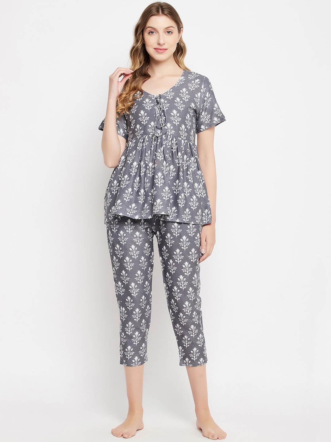 

Clovia Women Floral Printed Night suit, Grey