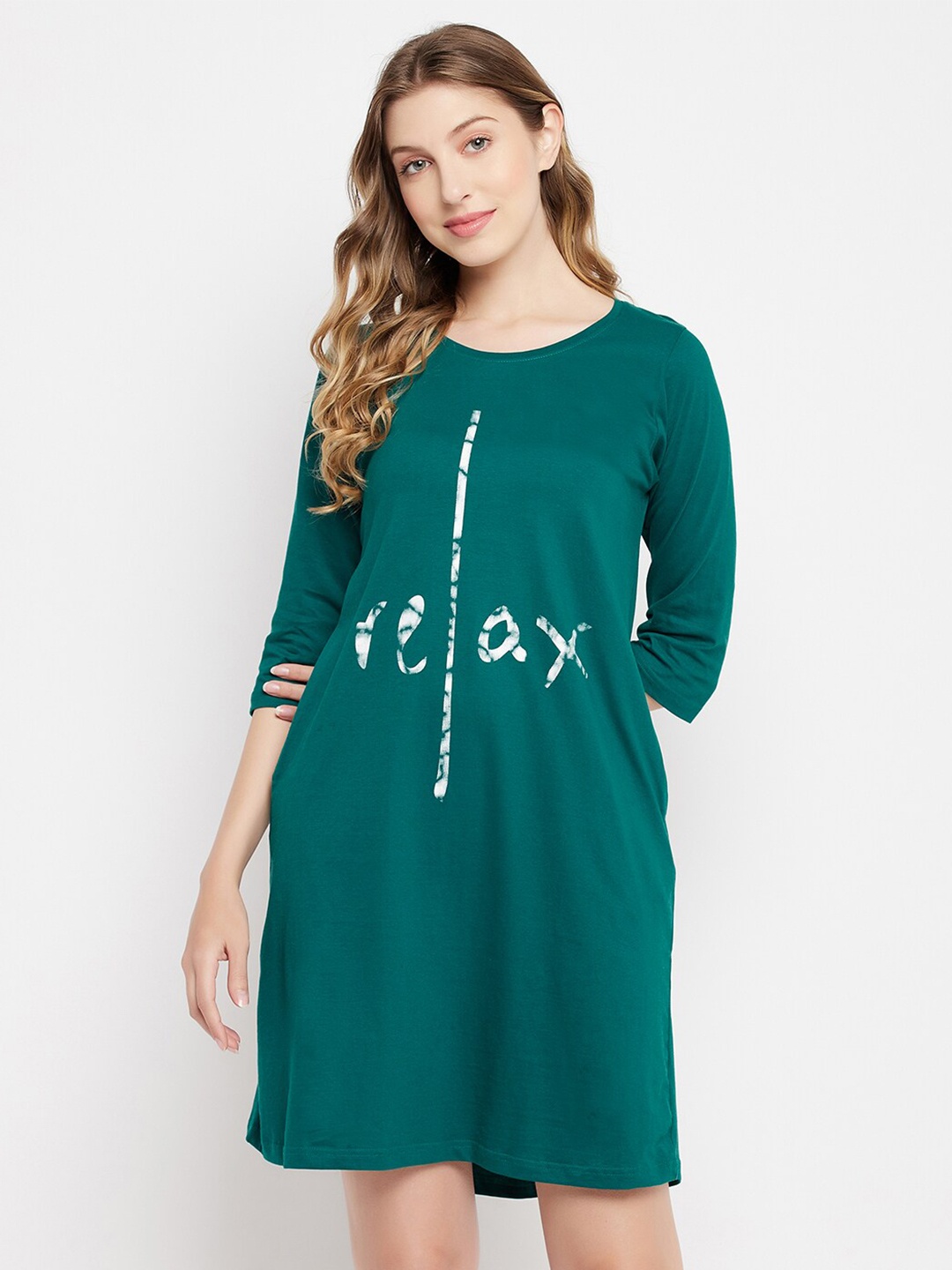 

Clovia Cotton Printed Nightdress, Green