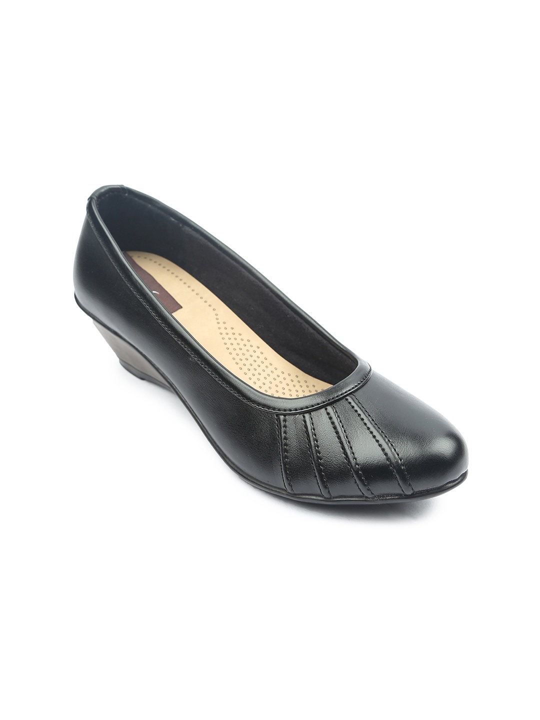 

VALIOSAA Women Black Solid Pumps