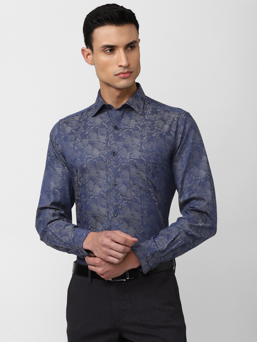 

Van Heusen Men Pure Cotton Floral Printed Formal Shirt, Blue