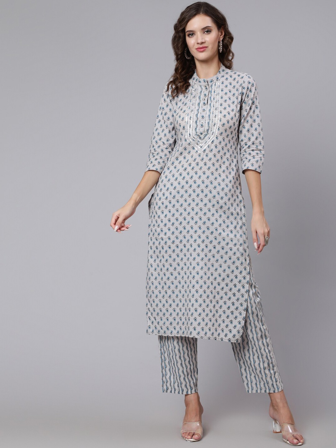 

THE NKS PLUS Women Floral Printed Pure Cotton Kurta with Trousers, Grey