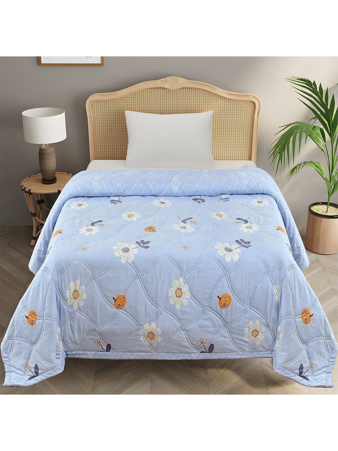 

Florida Blue & White Floral Microfiber AC Room 120 GSM Single Reversible Bed Comforter