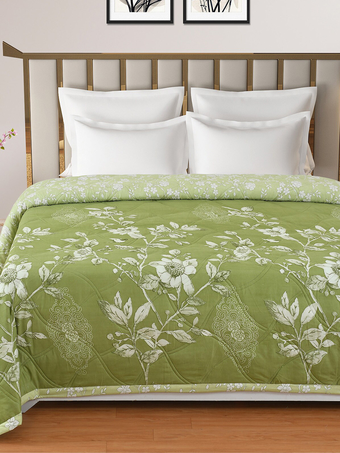 

Florida Green & White Floral Microfiber AC Room 120 GSM Double Bed Comforter