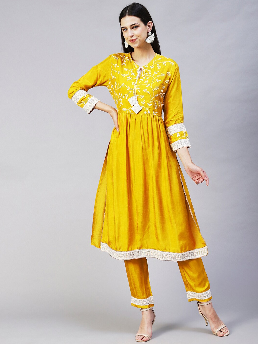 

FASHOR Women Floral Embroidered Pleated Kurta with Trousers, Yellow