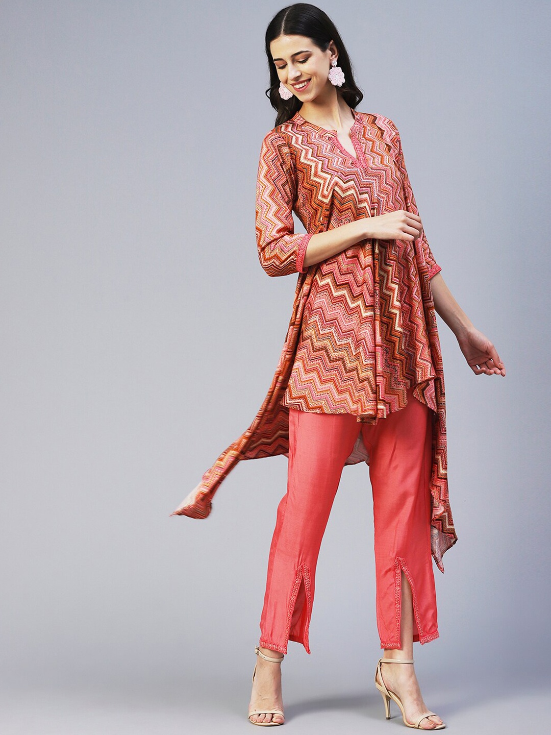

FASHOR Women Printed Kurta with Trousers, Peach