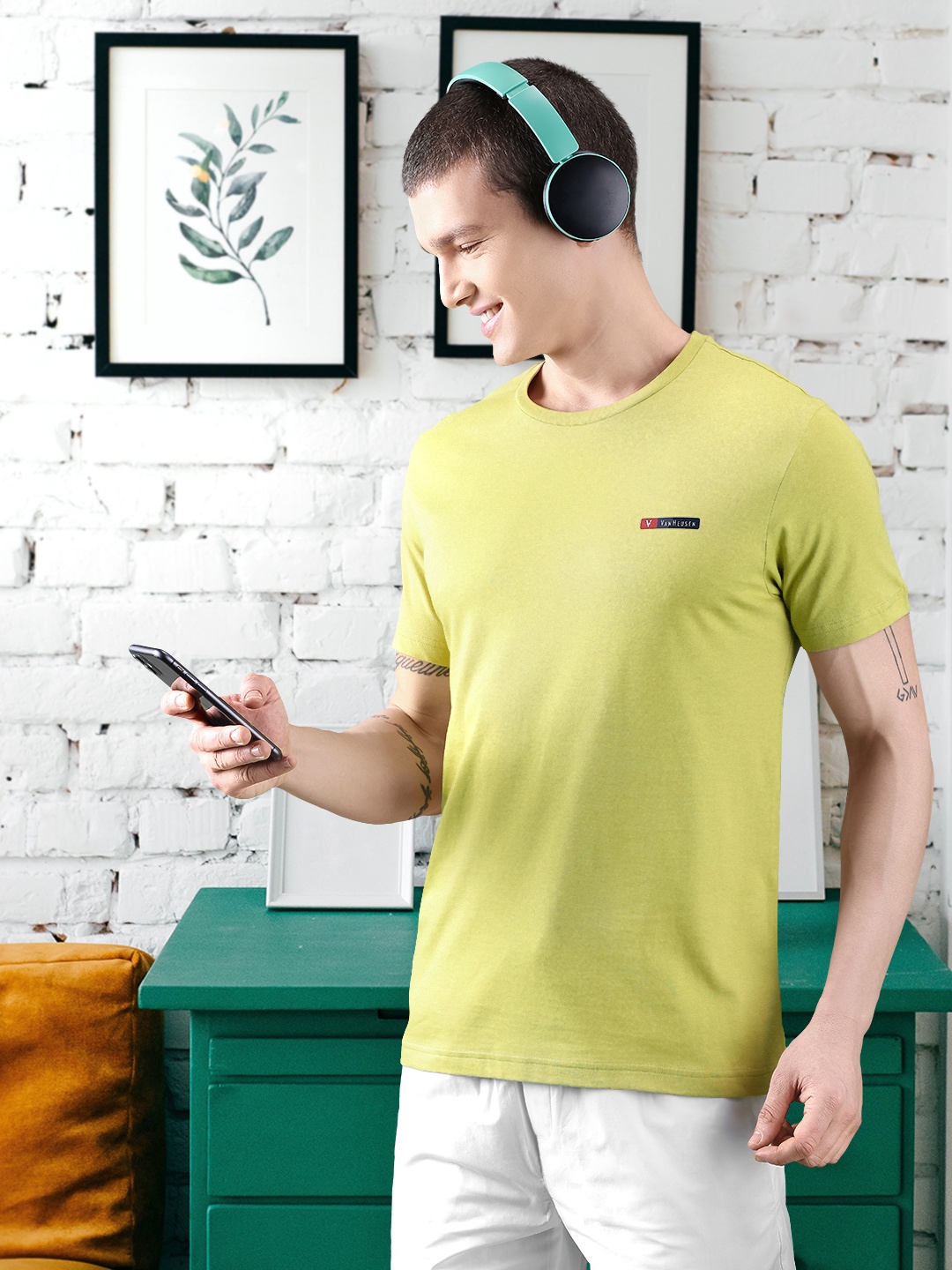 

Van Heusen Men Crew Neck Short Sleeve T-Shirt, Green