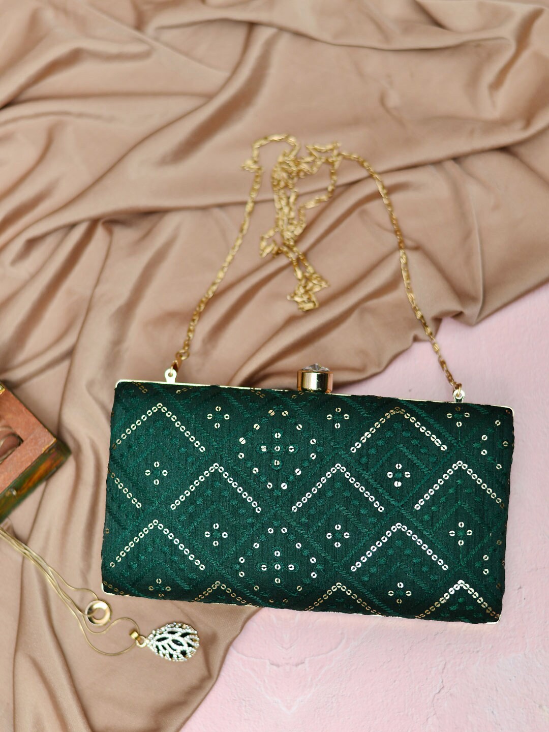 

ARTKLIM Embroidered Box Clutch, Green