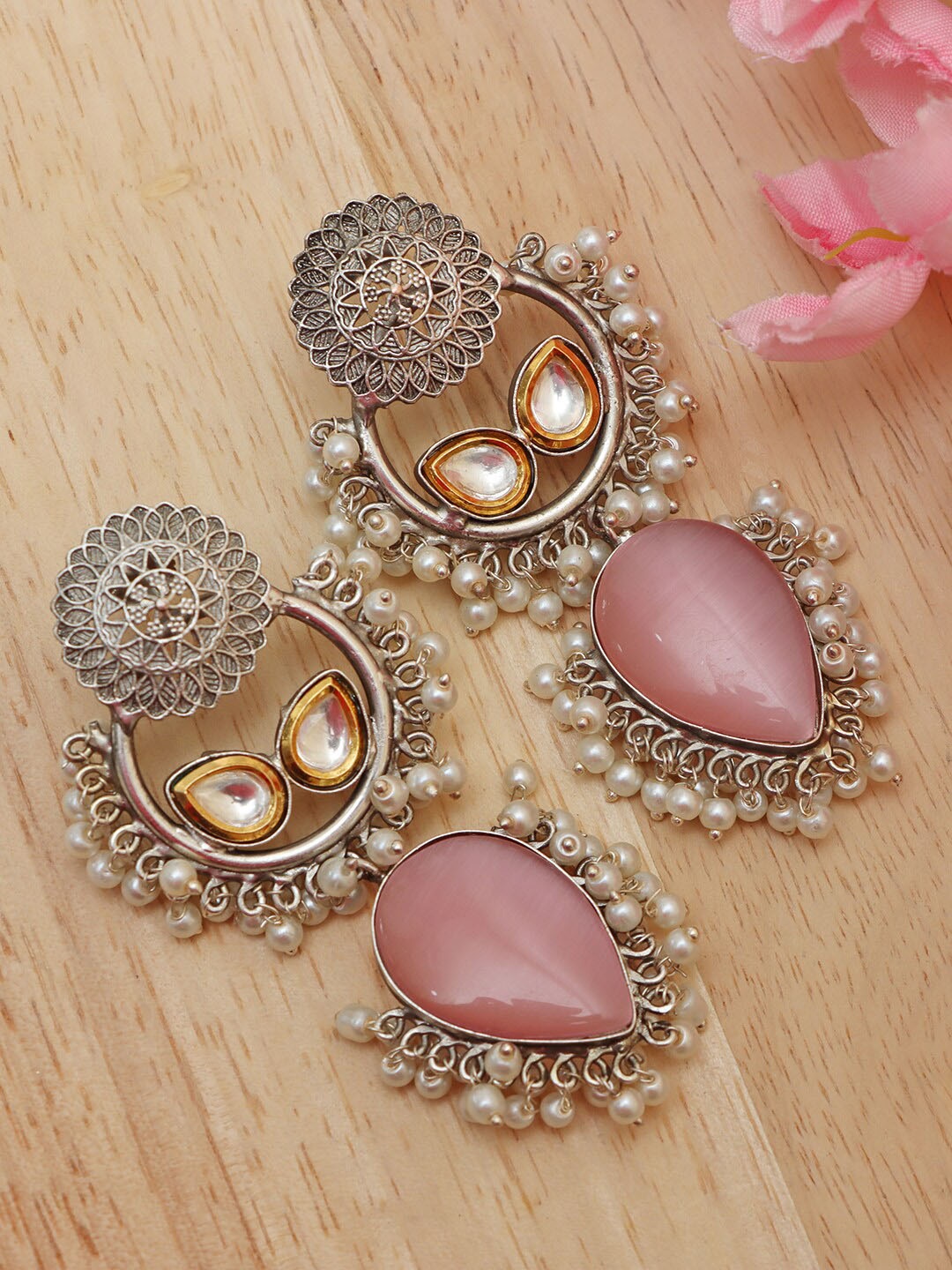

Ozanoo Gold Plated Kundan Drop Earrings, Green