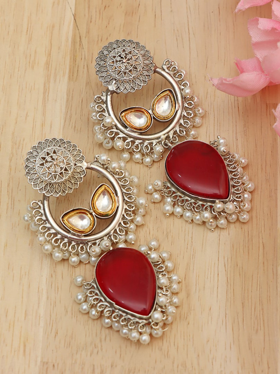 

Ozanoo Red Contemporary Drop Earrings