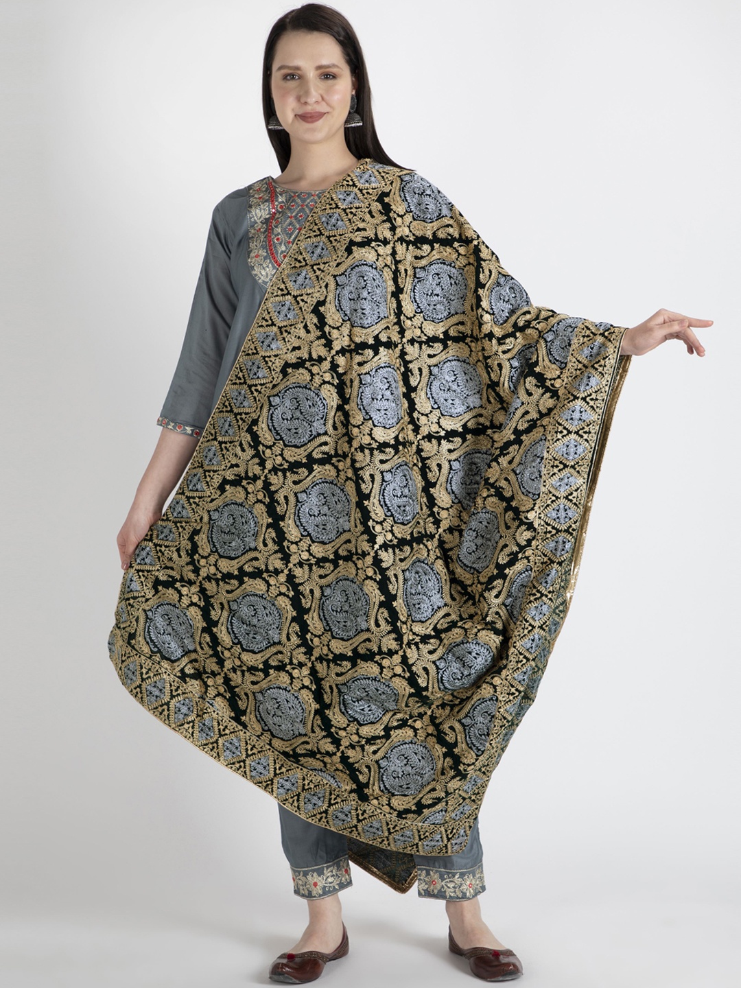 

Moda Chales Women Ethnic Printed Pure Velvet Shawl, Green