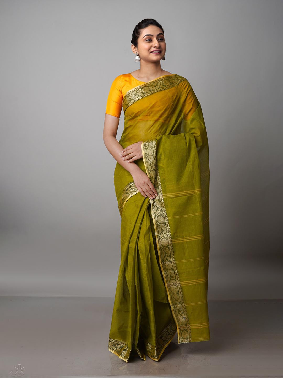 

Unnati Silks Pure Cotton Taant Saree, Olive