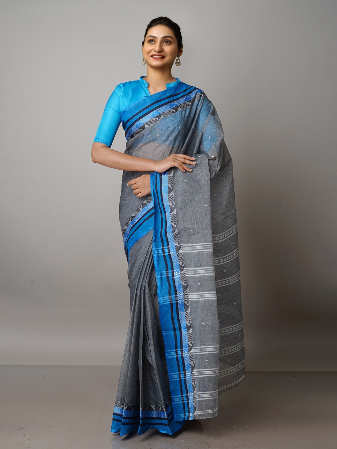 

Unnati Silks Woven Design Pure Cotton Handloom Saree, Grey