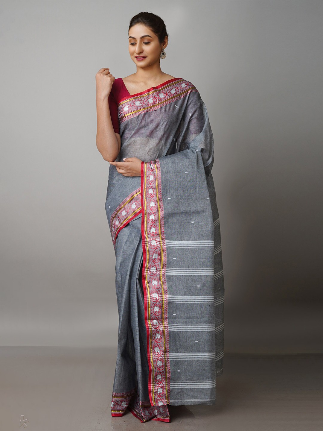 

Unnati Silks Woven Design Zari Pure Cotton Taant Saree, Grey