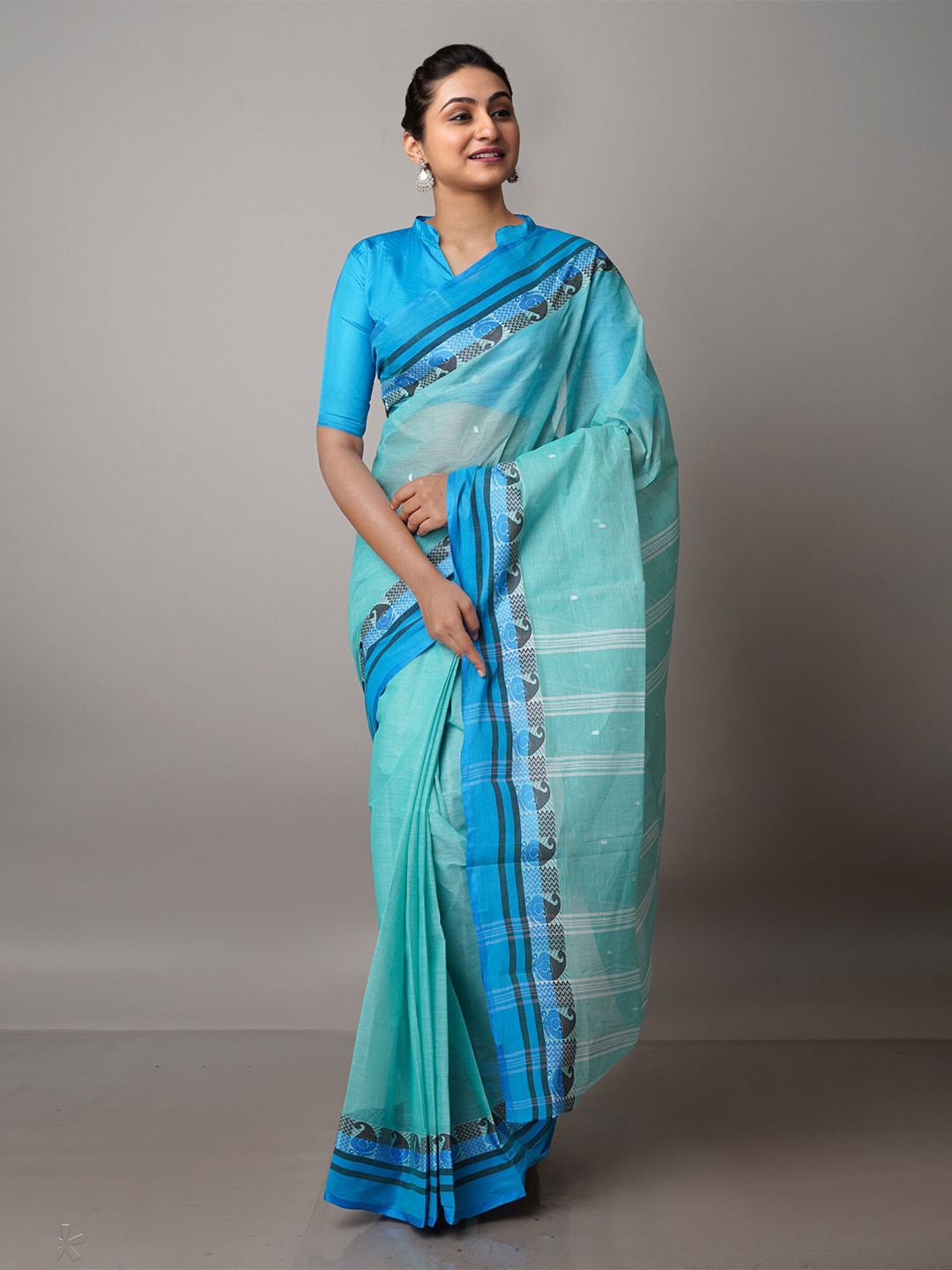 

Unnati Silks Woven Design Pure Cotton Taant Saree, Green