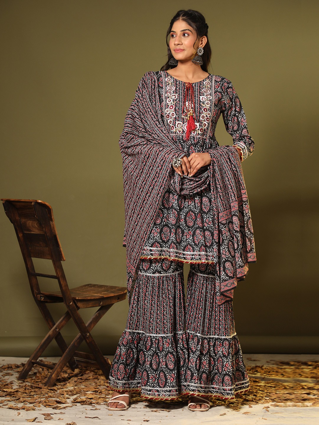 

Vbuyz Ethnic Motifs Printed Pure Cotton Kurta with Sharara & Dupatta, Black