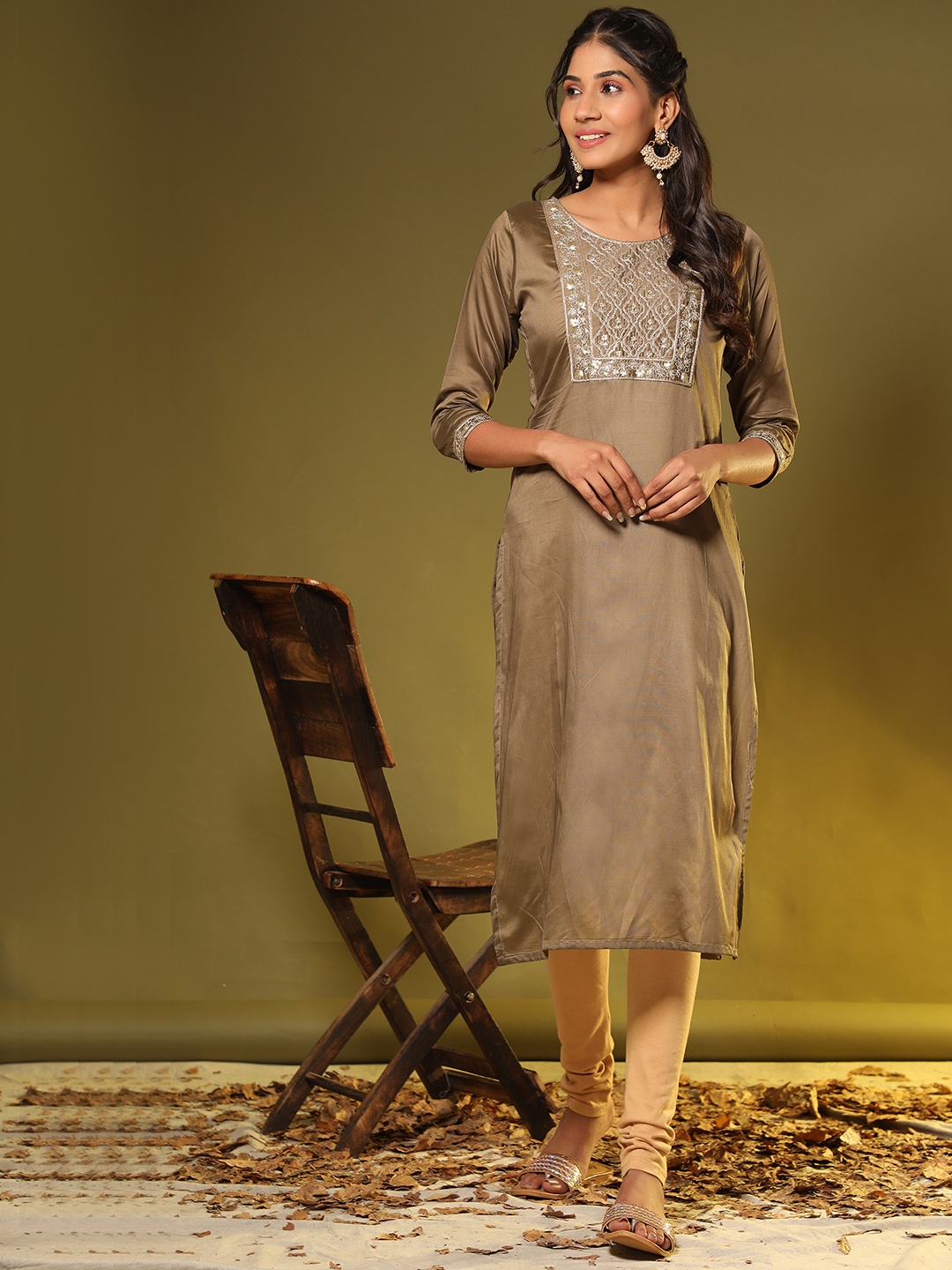 

Vbuyz Women Brown Geometric Yoke Design Chanderi Silk Kurta