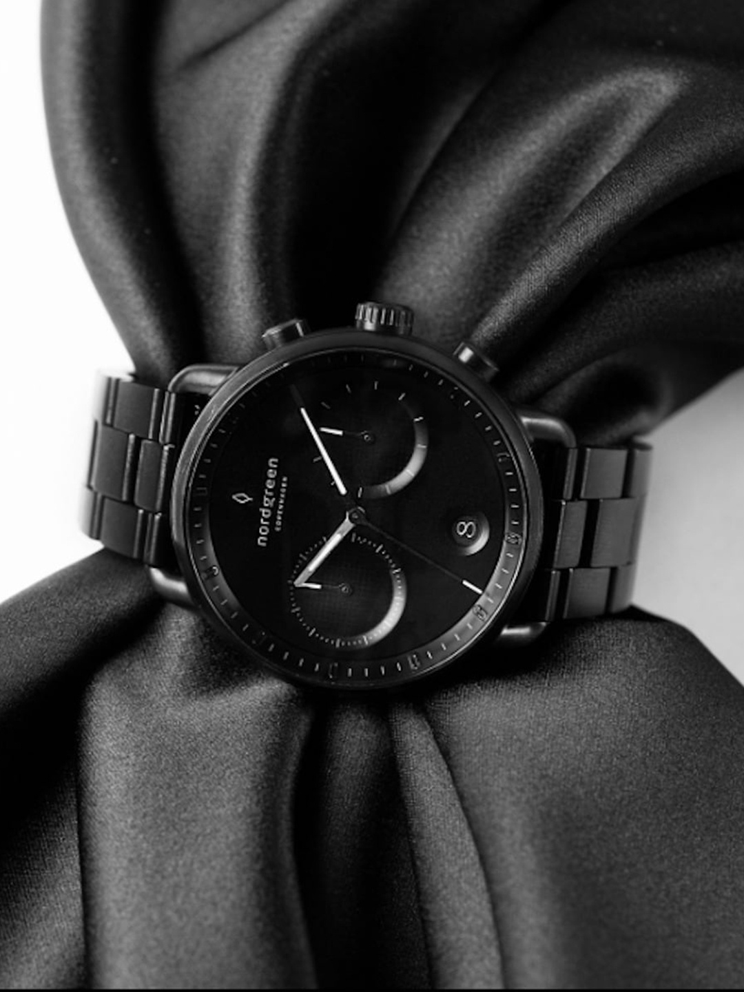 

Nordgreen Men Stainless Steel Strap Analogue Chronograph Watch PI42BL3LBLTB, Black