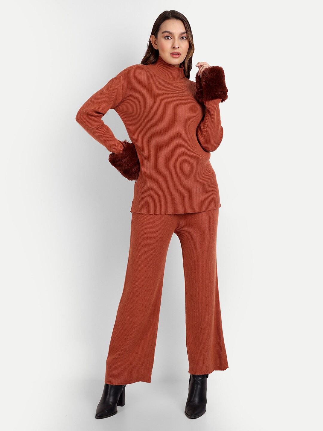 

iki chic Women Knitted Sweater & Trousers With Chinchilla Fur Cuffs, Rust
