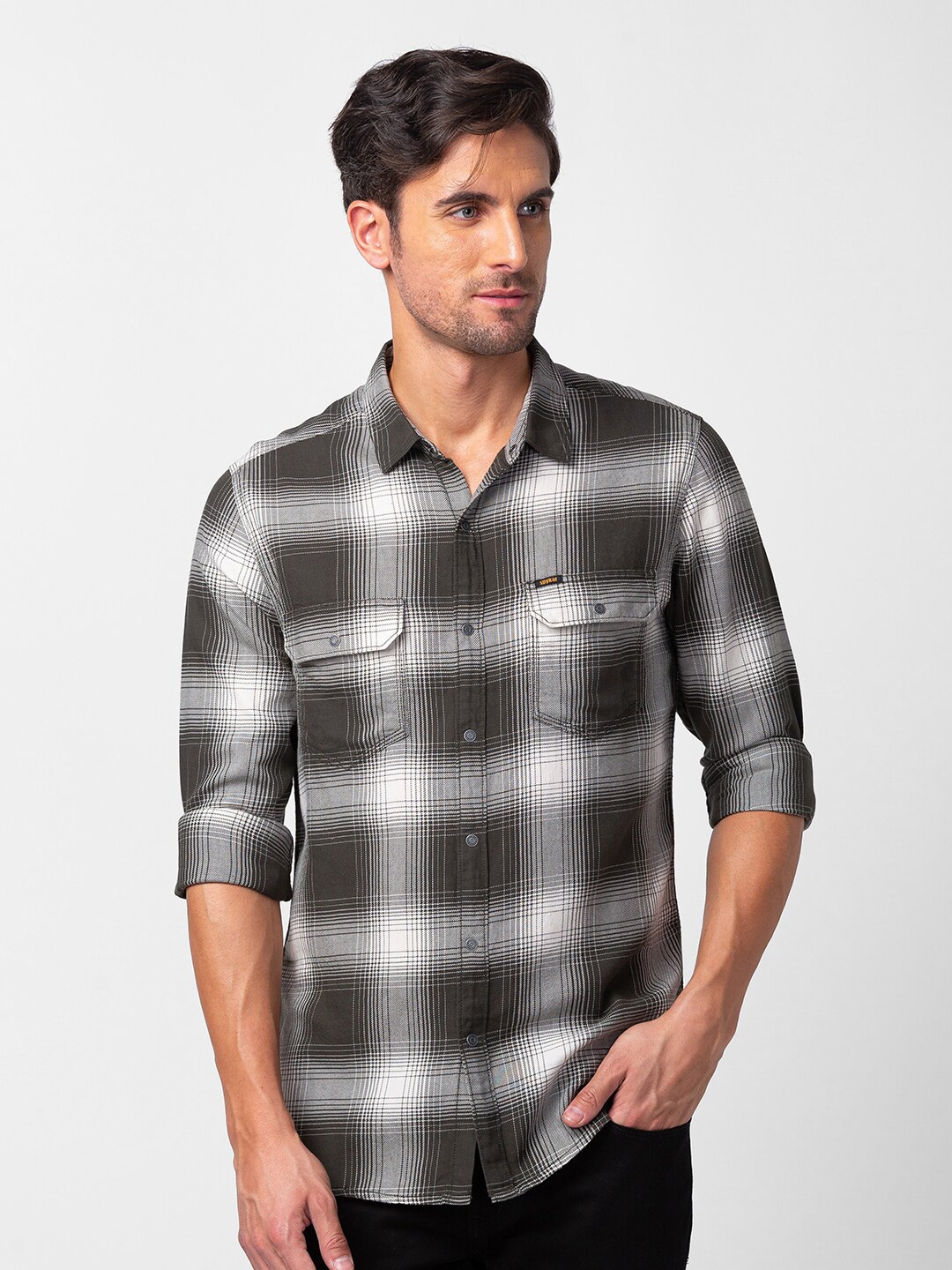 

SPYKAR Men Slim Fit Checked Casual Shirt, Green