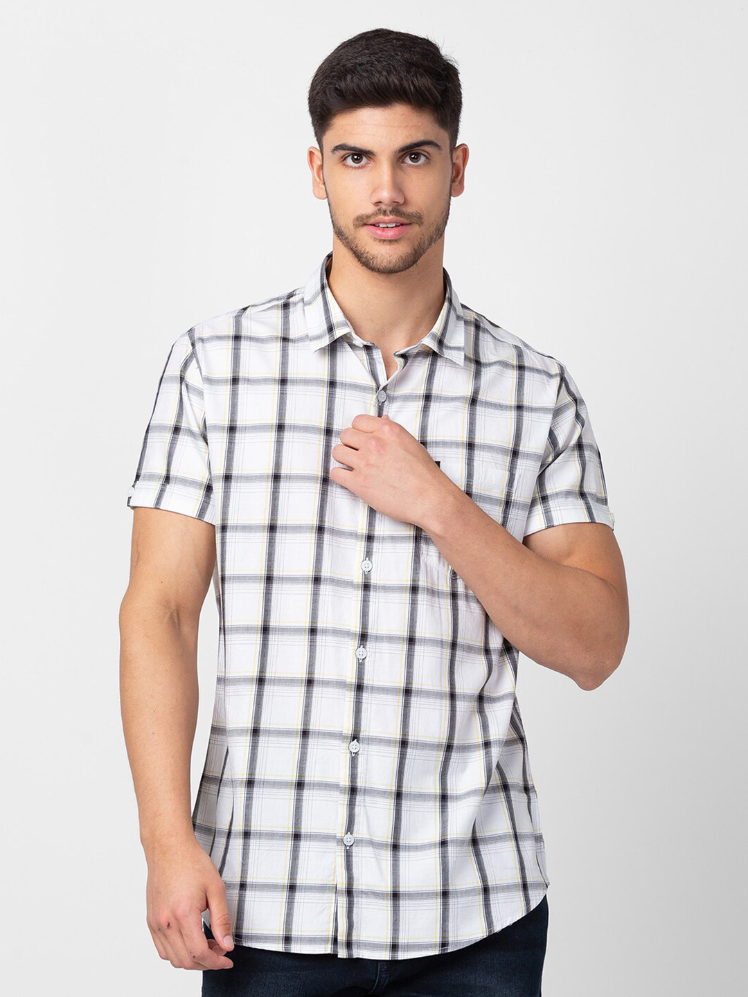 

SPYKAR Men Windowpane Checked Casual Shirt, White