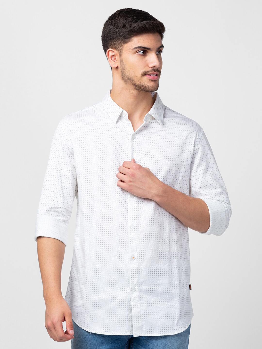 

SPYKAR Men Slim Fit Striped Casual Shirt, White