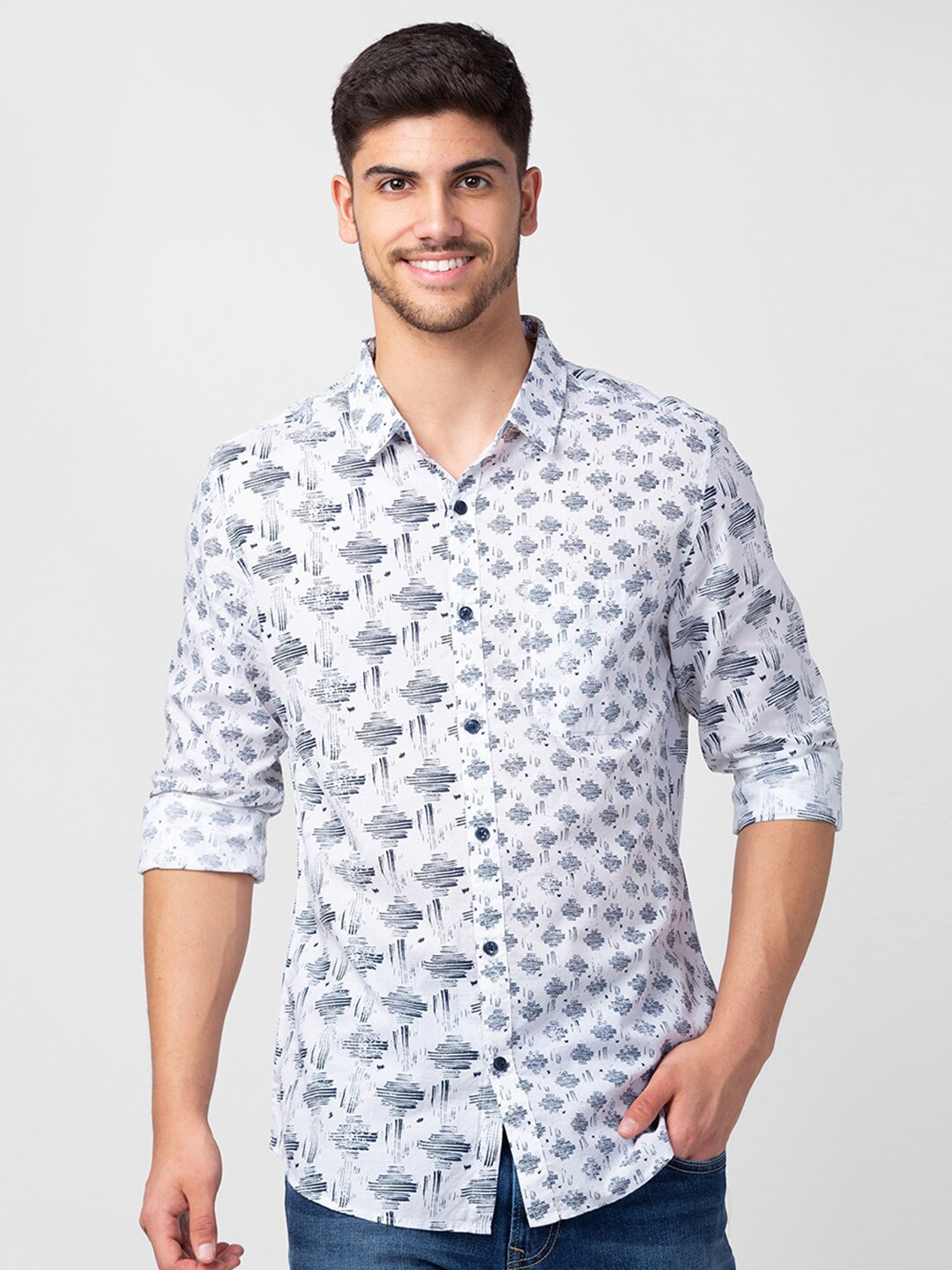 

SPYKAR Men Slim Fit Printed Casual Shirt, White