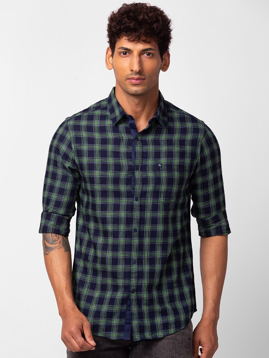 

SPYKAR Men Slim Fit Buffalo Checks Casual Shirt, Navy blue