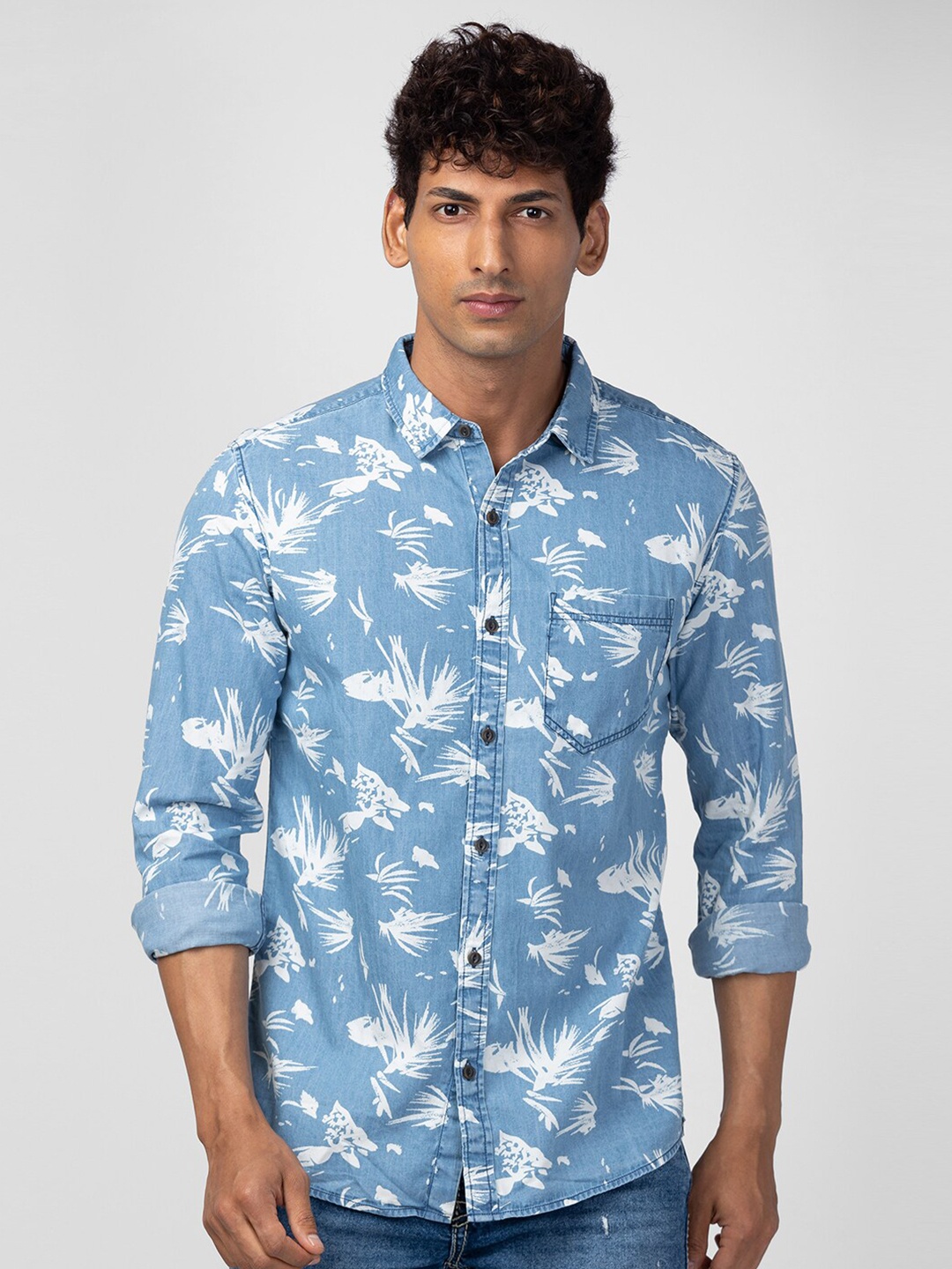 

SPYKAR Men Slim Fit Conversational Printed Casual Shirt, Blue