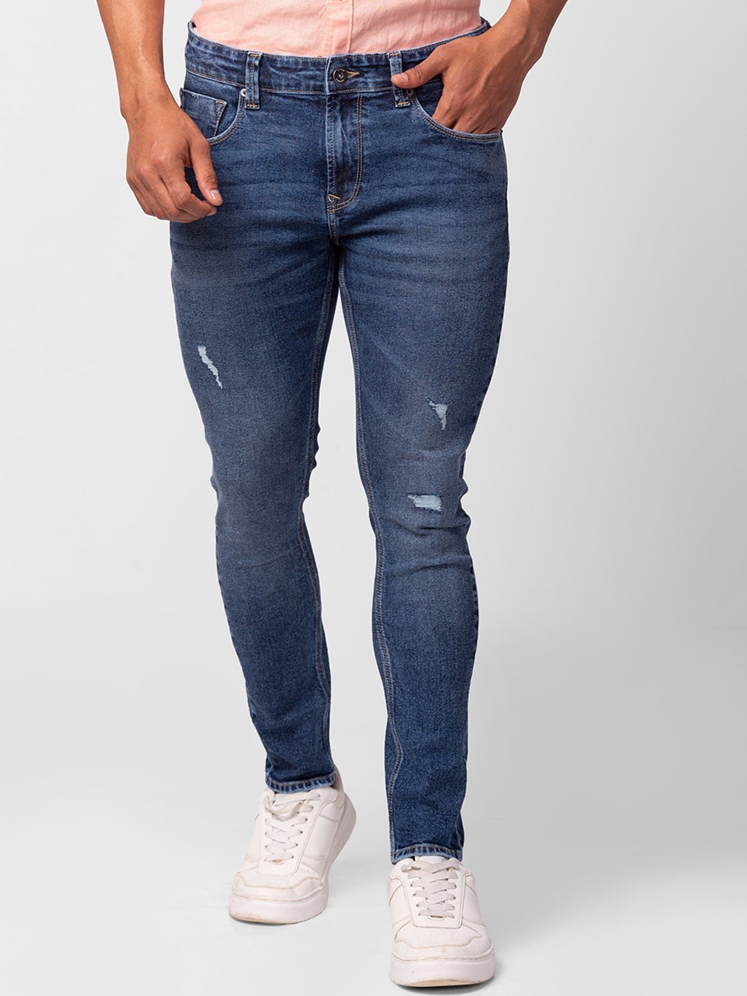 

SPYKAR Men Tapered Fit Low Distress Light Fade Stretchable Jeans, Blue