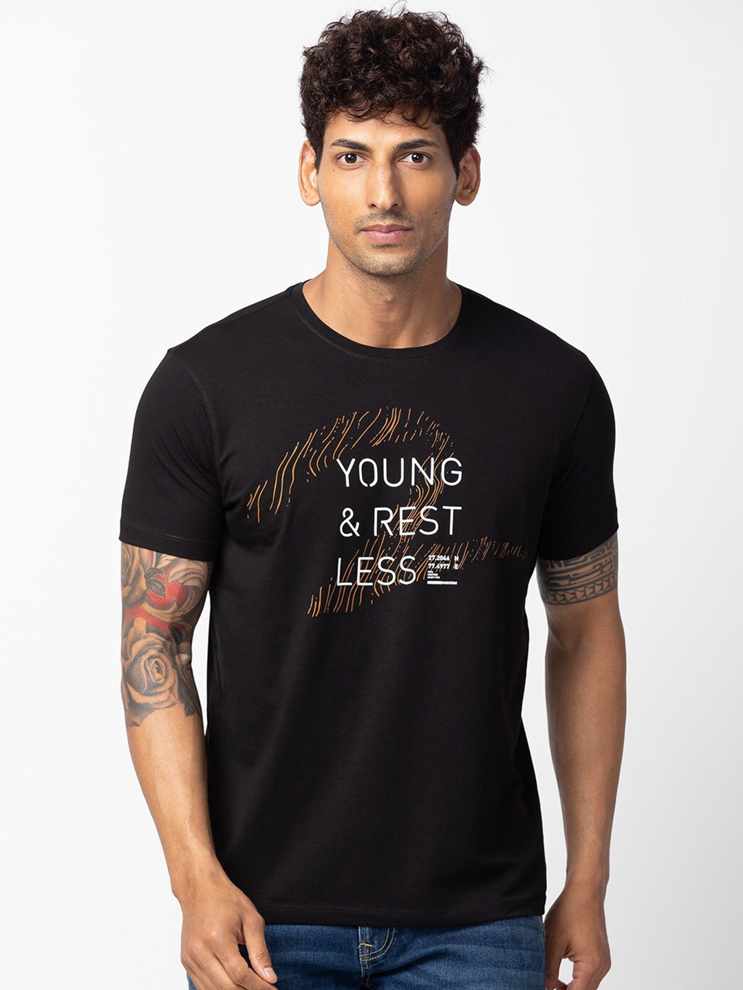 

SPYKAR Men Typography Printed T-shirt, Black