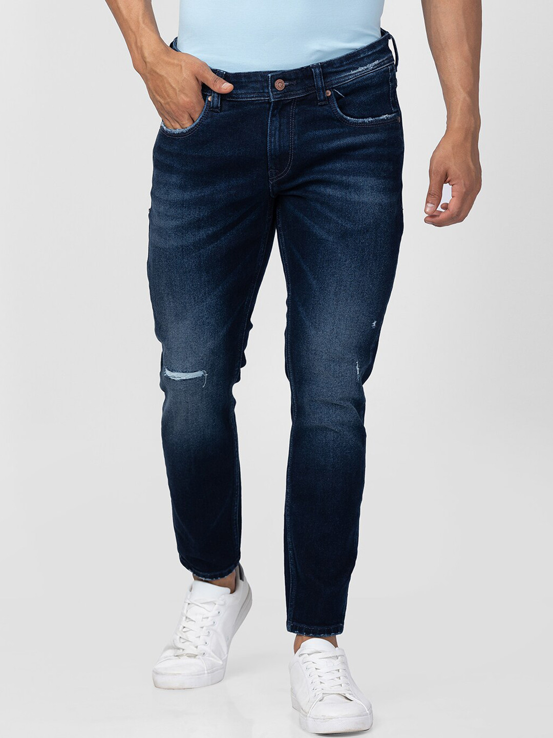 

SPYKAR Men Tapered Fit Mildly Distressed Light Fade Stretchable Cotton Jeans, Blue