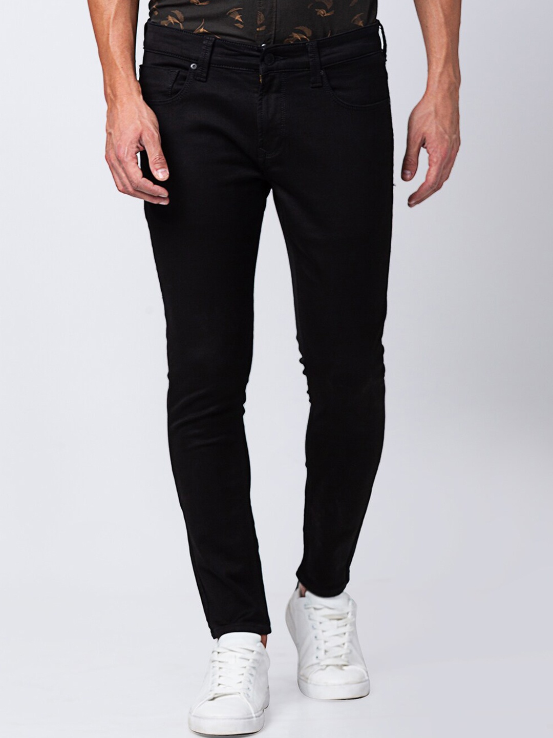 

SPYKAR Men Black Tapered Fit Stretchable Jeans