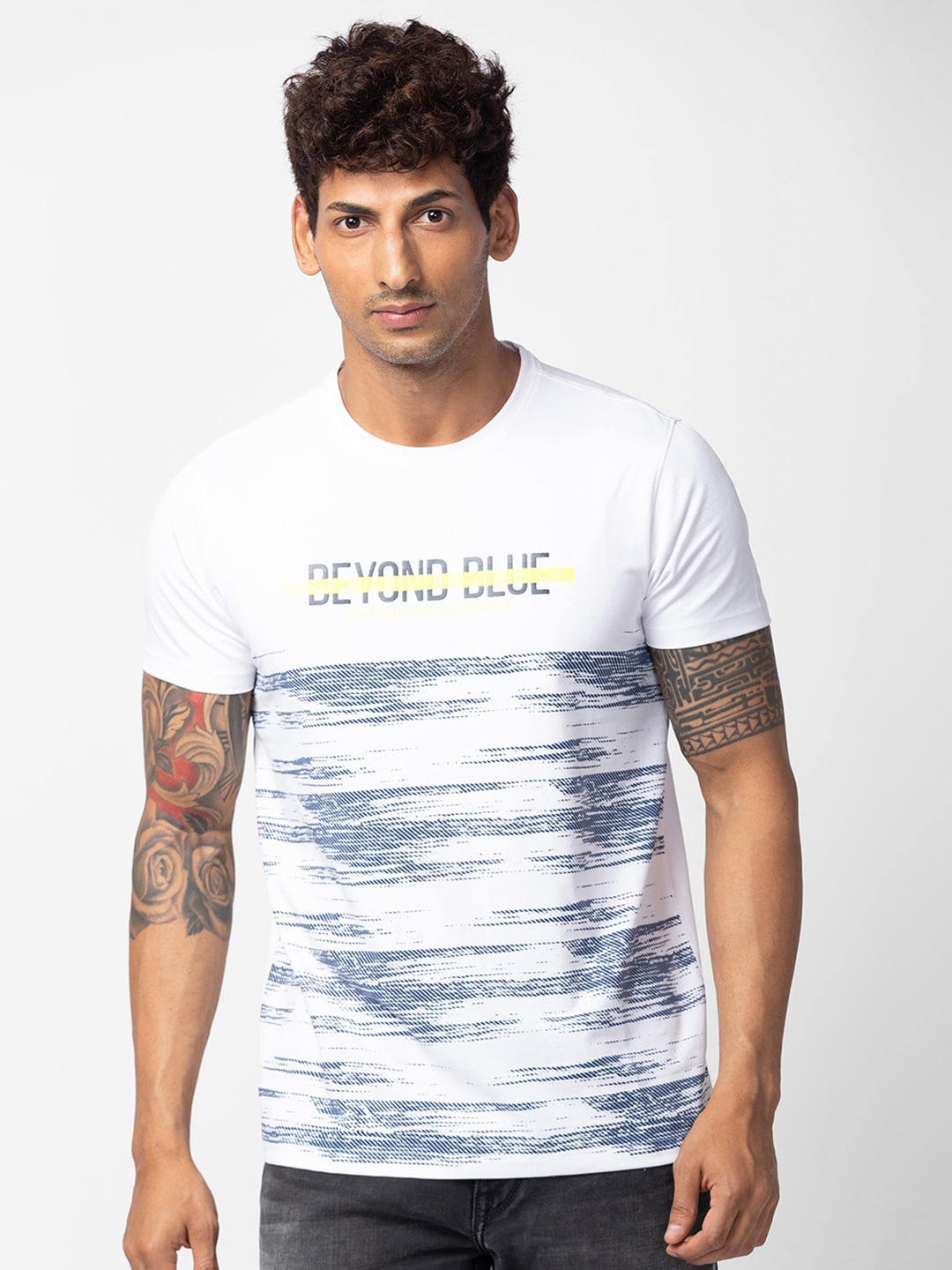 

SPYKAR Men Printed Round Neck Slim Fit T-shirt, White