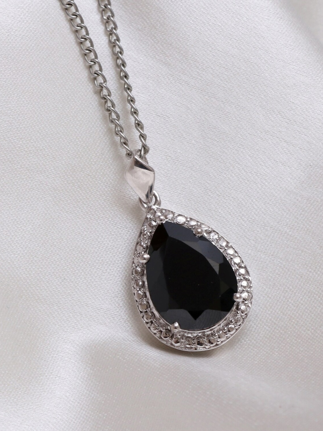 

HIFLYER JEWELS 92.5 Sterling Silver Silver-Plated Stone-Studded Pendant