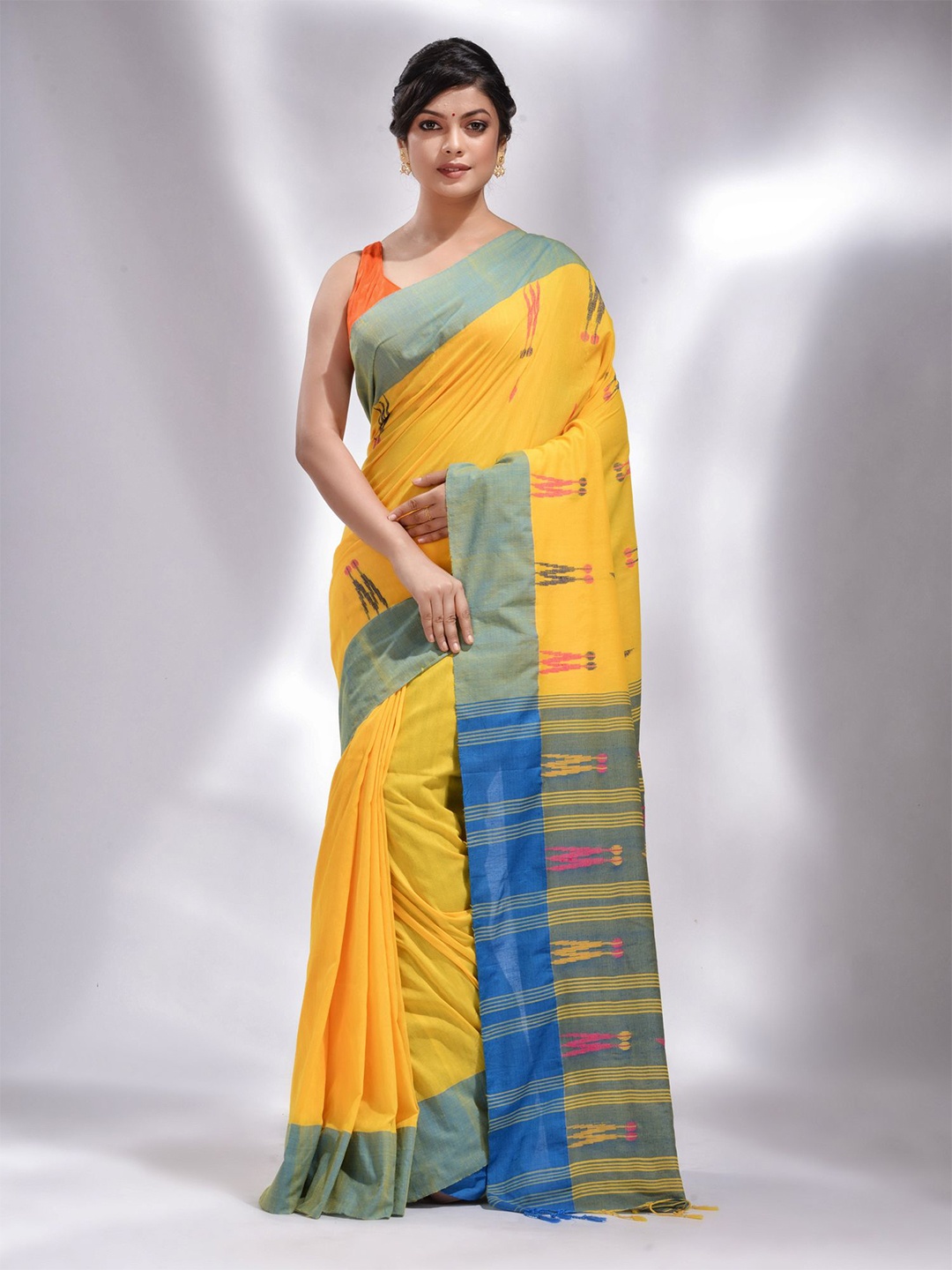 

Charukriti Woven Design Pure Cotton Saree, Yellow