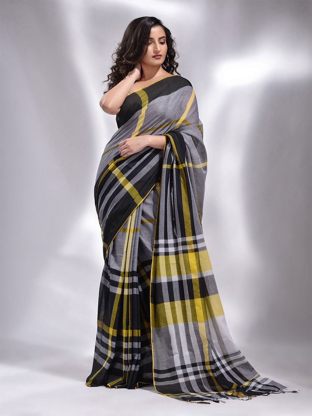 

Charukriti Pure Cotton Saree, Grey
