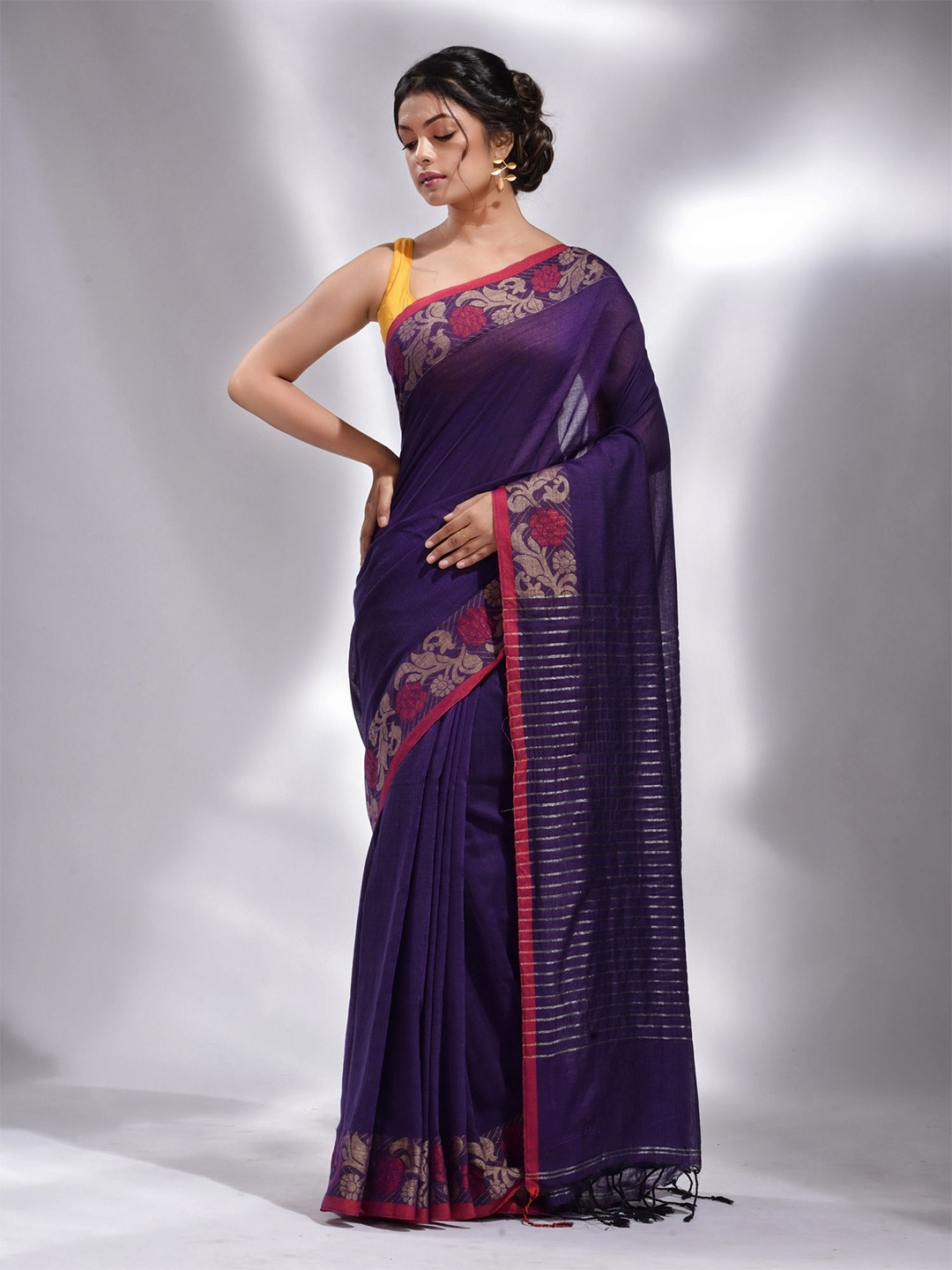 

Charukriti Pure Cotton Saree With Blouse Piece, Navy blue