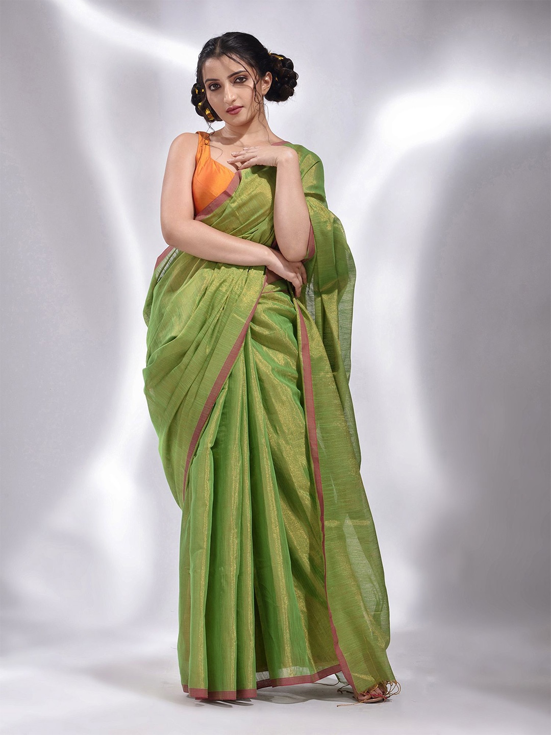 

Charukriti Woven Design Zari Tissue Saree, Green