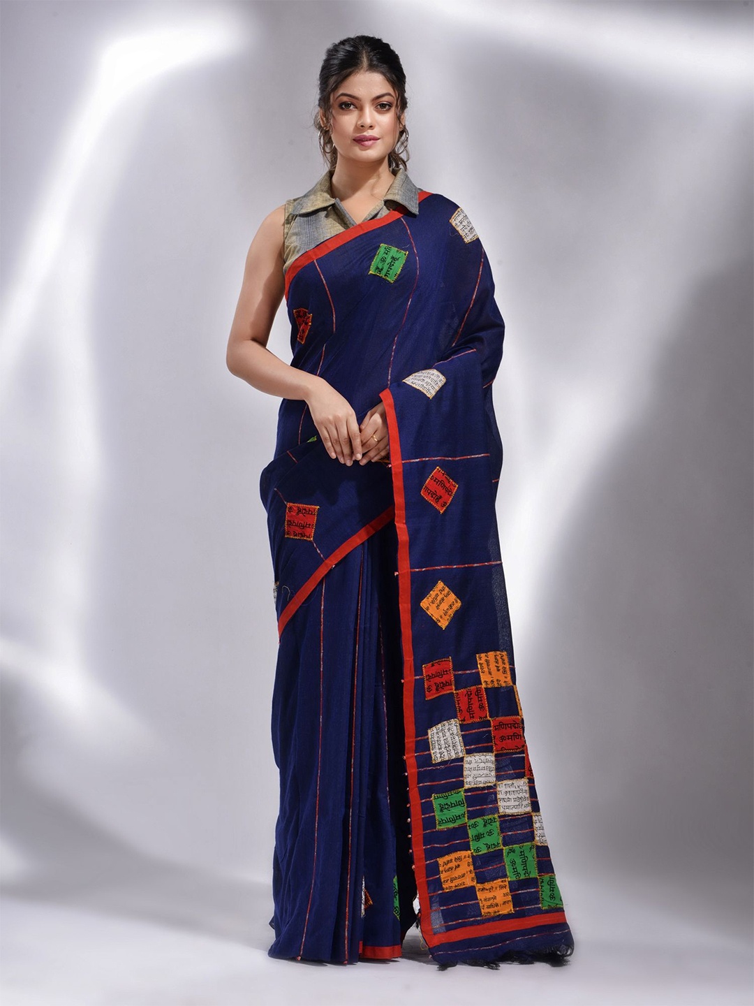 

Charukriti Woven Design Pure Cotton Saree, Blue
