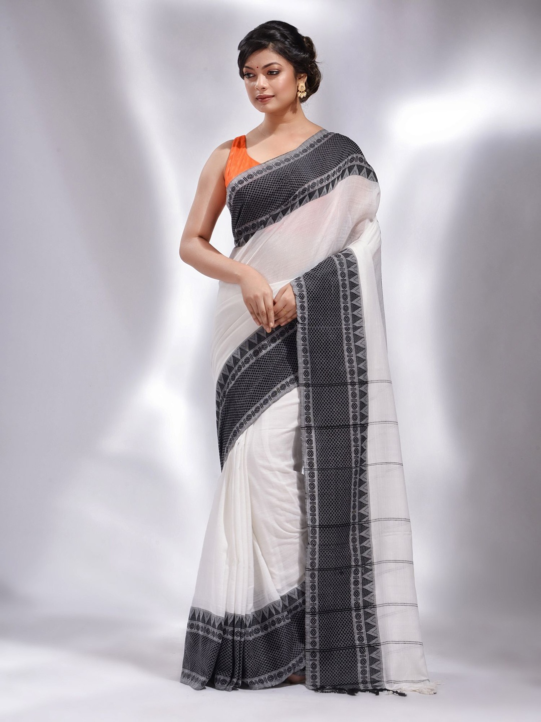 

Charukriti Pure Cotton Saree, White
