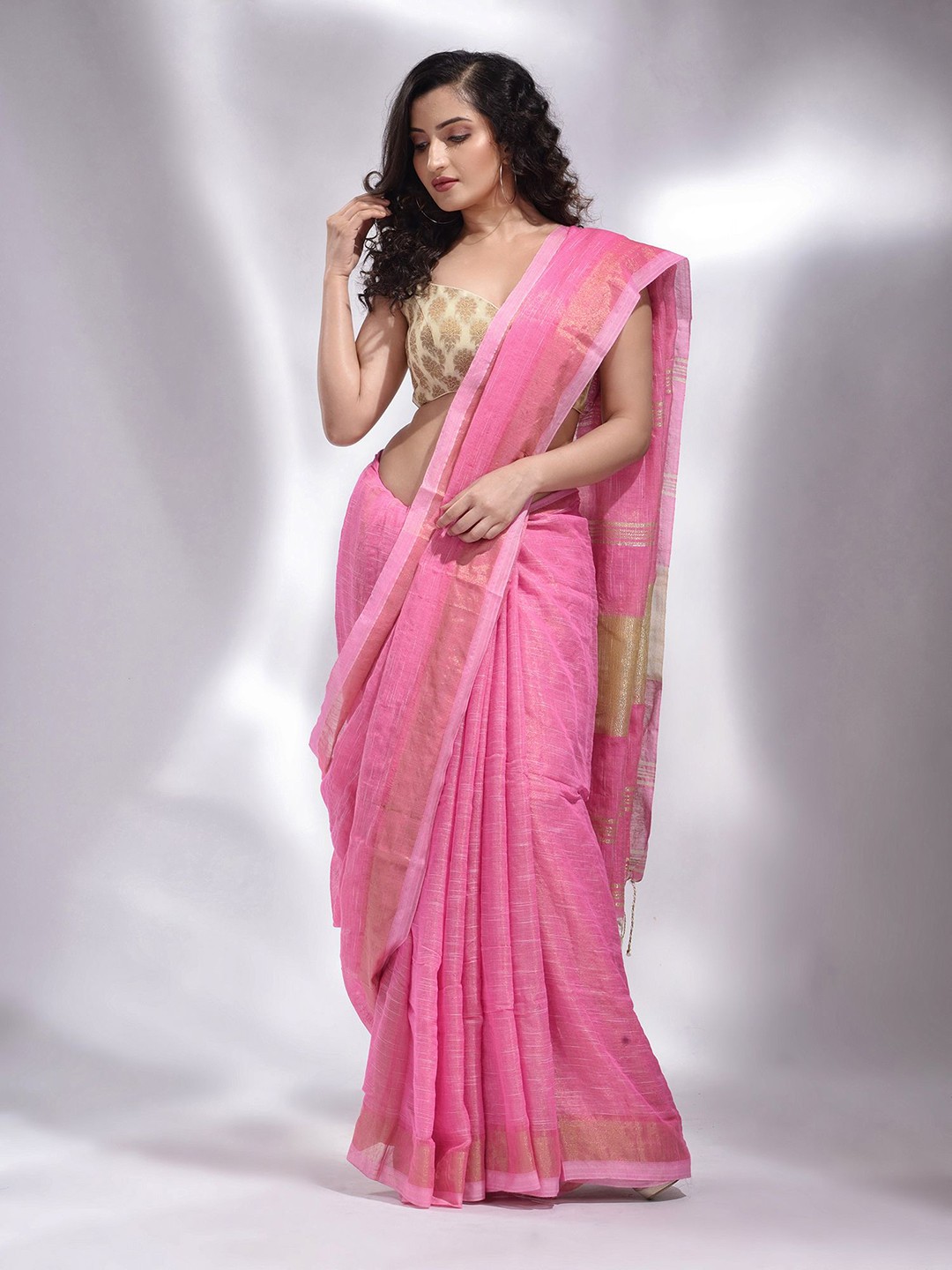 

Charukriti Zari Pure Cotton Saree, Pink
