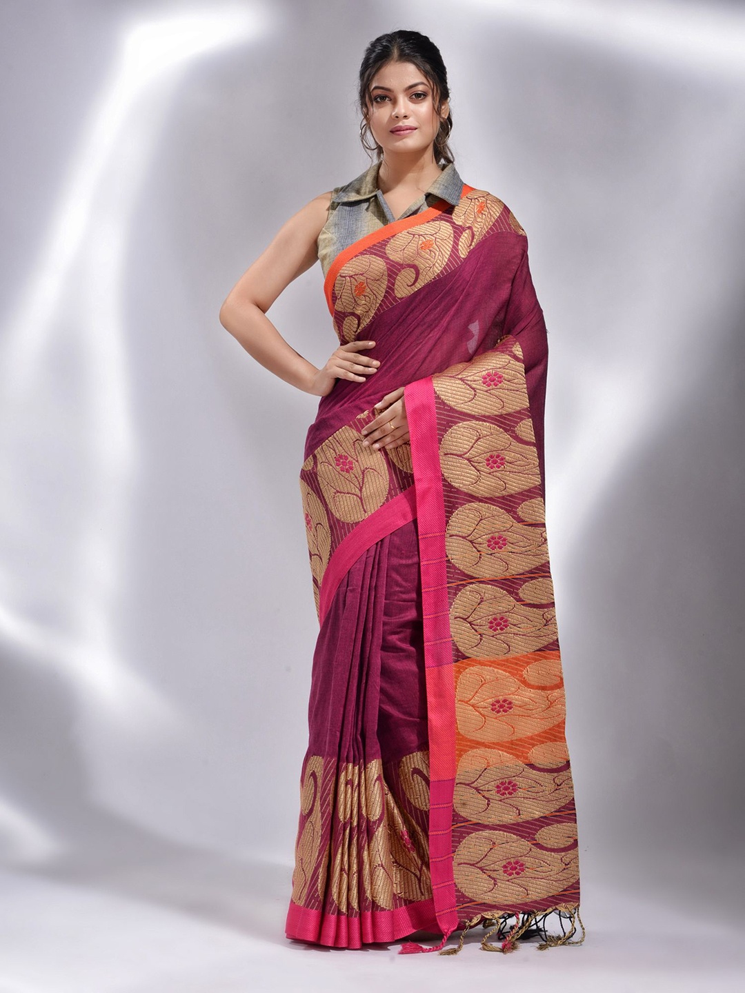 

Charukriti Woven design Border Zari Pure Cotton Saree, Magenta